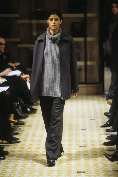 Look 24